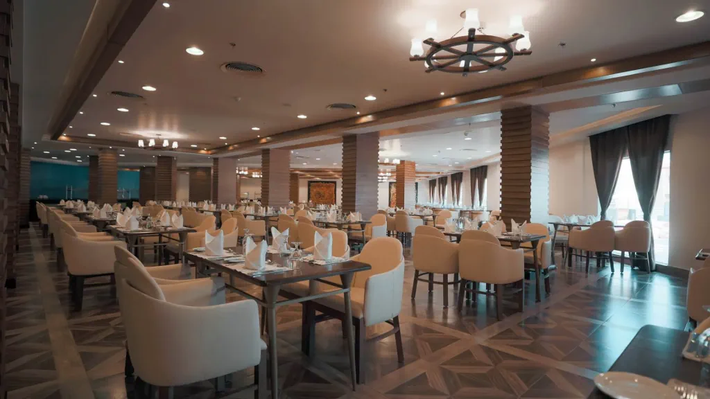 الفندق كانكون بيتش ريزورت - العين السخنة